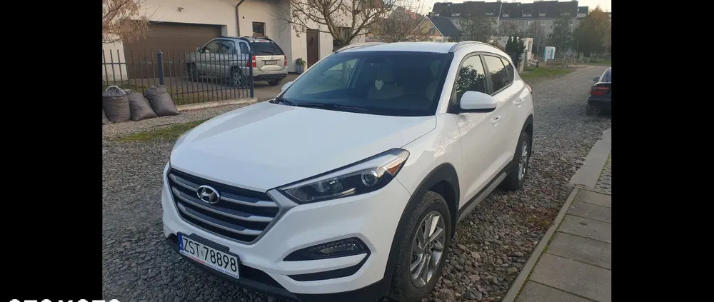 małopolskie Hyundai Tucson cena 69500 przebieg: 155000, rok produkcji 2017 z Głubczyce